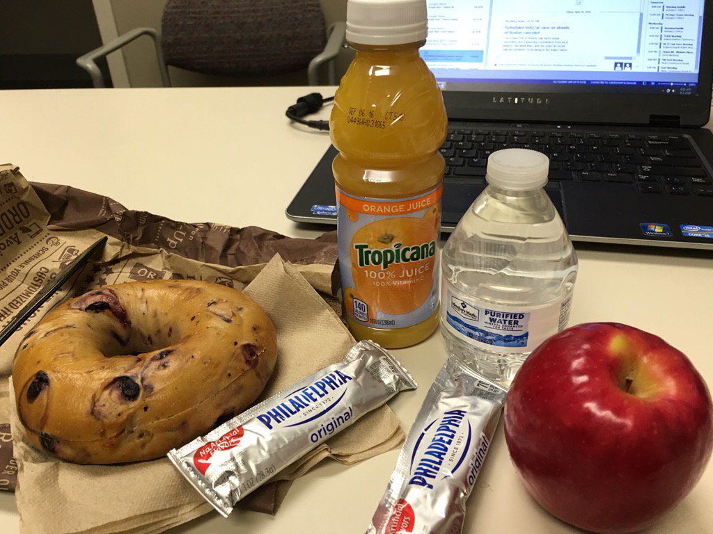 AutumnBGasior's tweet photo. Thank you #Fishers #HR for the yummy breakfast this morning!! #PSRW2016 #PublicService https://t.co/htDAAVJ8s4