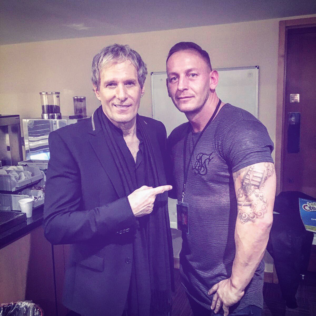 peaceofmindltd's tweet photo. One of the nicest guys Iv been on tour with true gent @mbsings https://t.co/OPshgn8TyF