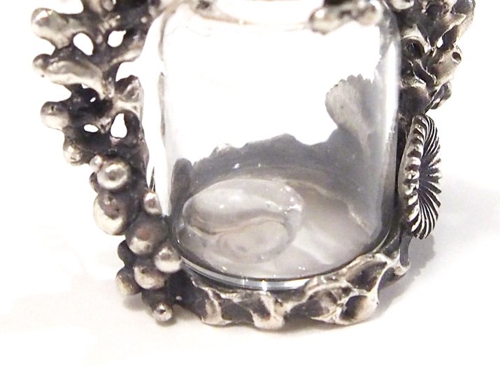 AstorySE's tweet photo. 【#cocoon #コクーン 】
魔女の秘薬ネックレス シルバー

星のようにキラキラと光る秘薬が再現された#ネックレス 
魔女の作った秘薬は実は透き通った水のようなのです。
詳細→https://t.co/vGj9guy53i https://t.co/O4kxFyjz7B