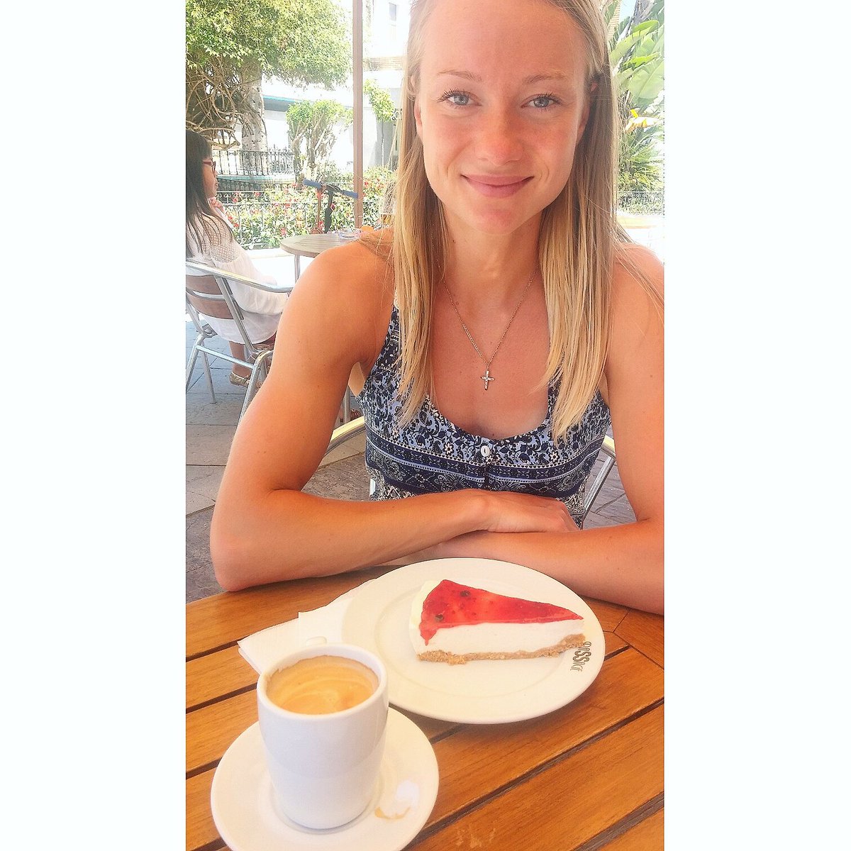 Santa_Matule's tweet image. Life is like a roller coaster, live it, be happy, enjoy life. #cheesecake#restday#behappy