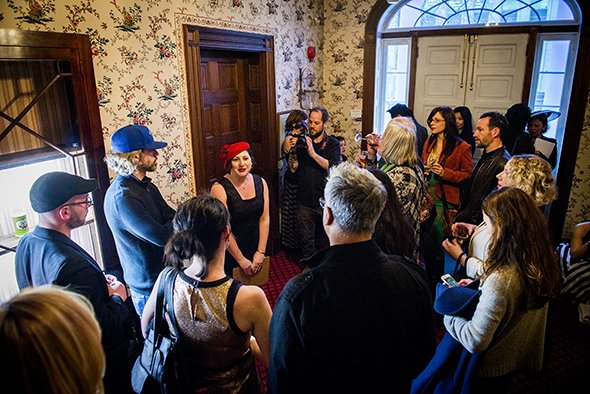 blogTO's tweet photo. This #Toronto peep show was a perfect peek at opera https://t.co/3mpKAnWxpm https://t.co/Q7qKy2THkN