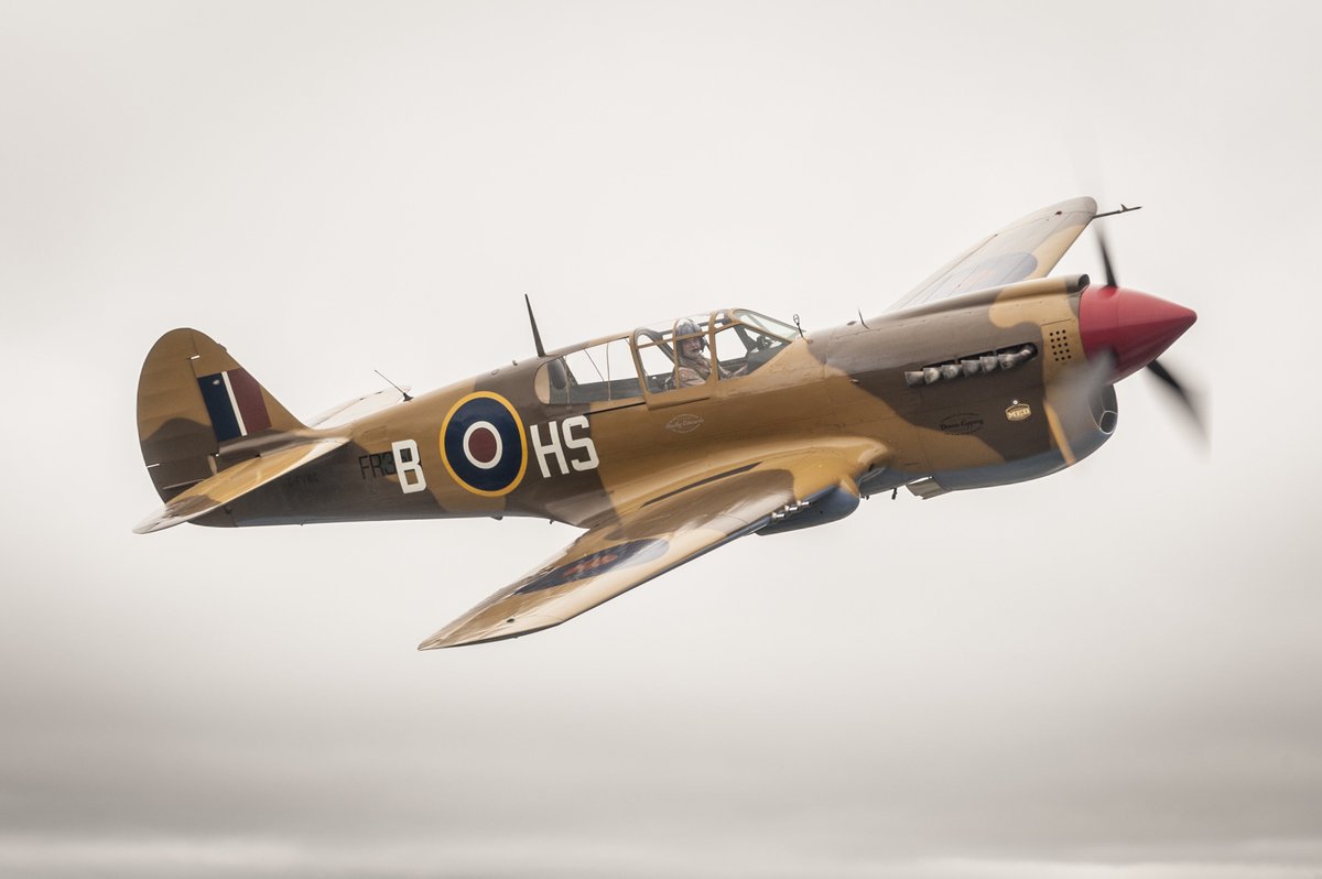 8WgQIAS2016's tweet image. See the #P40 KittyHawk from @VintageWingsCan up closed at #QIAS2016! For more QIAS2016.ca