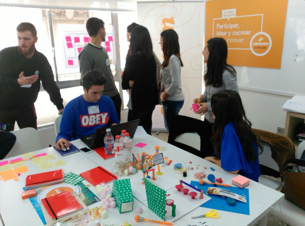 floridauni's tweet photo. Prototipando!! #GFValencia @GlobalFuturizer https://t.co/5jEVTacSVx