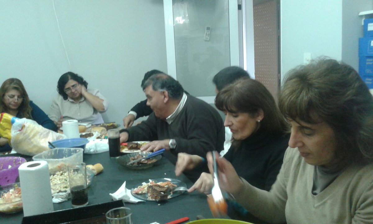 juarezvannesaj's tweet photo. @AtsaTucumanOK gracias Renee en nombre del Area Op. Sudeste, por el asado para festejar el dia del trabajador!!! https://t.co/7mpiUJ0dQi