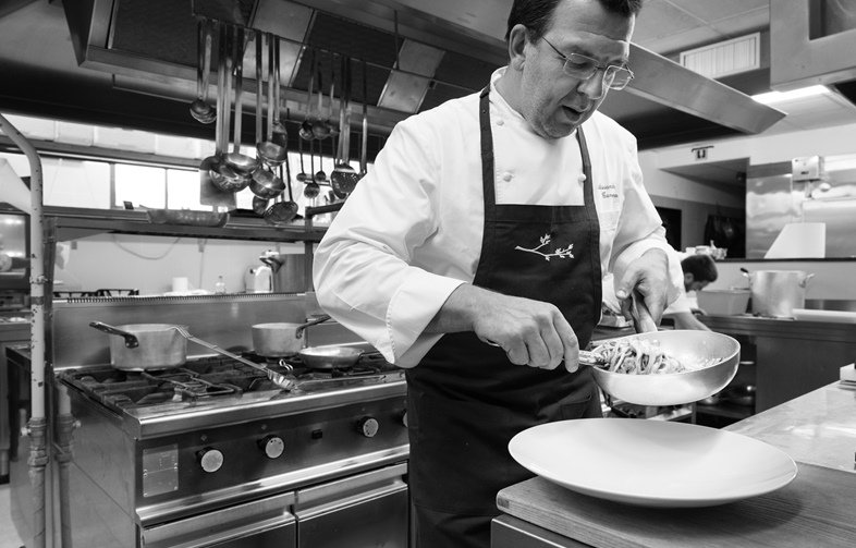 lasubida's tweet photo. Cena di Note 2016 > chef Gavagna fra le stelle della serata https://t.co/f4TadMjk3i #LaSubida https://t.co/OOVSLWnEYb