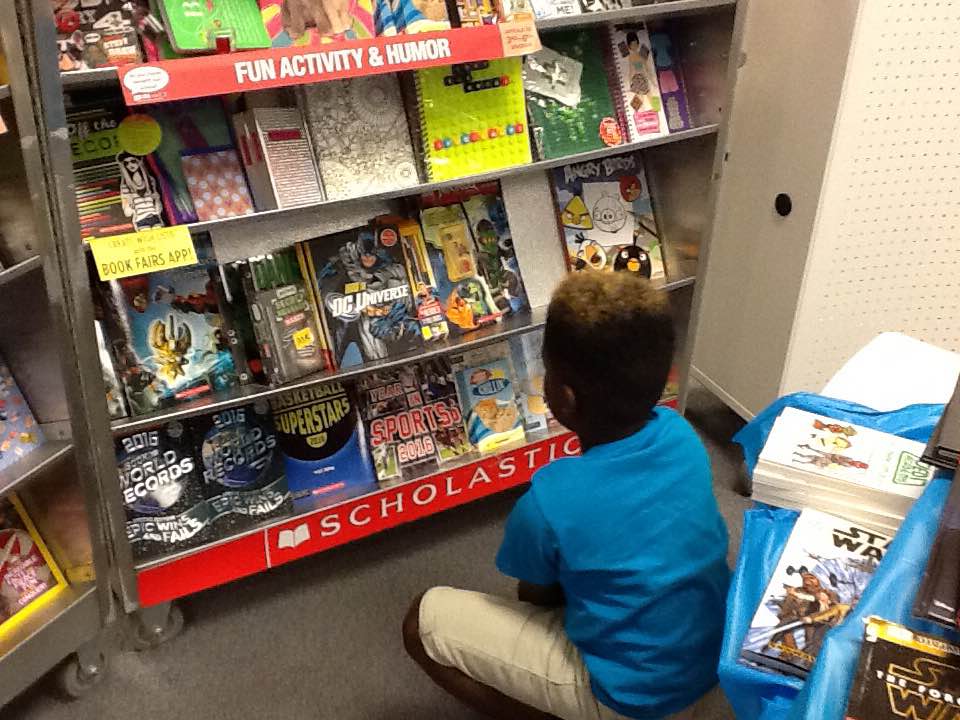 WoodhillES's tweet photo. Our #scholasticbookfair is off to a great start. Drop by our Media Center to find something new! https://t.co/O3kxSwXxYR
