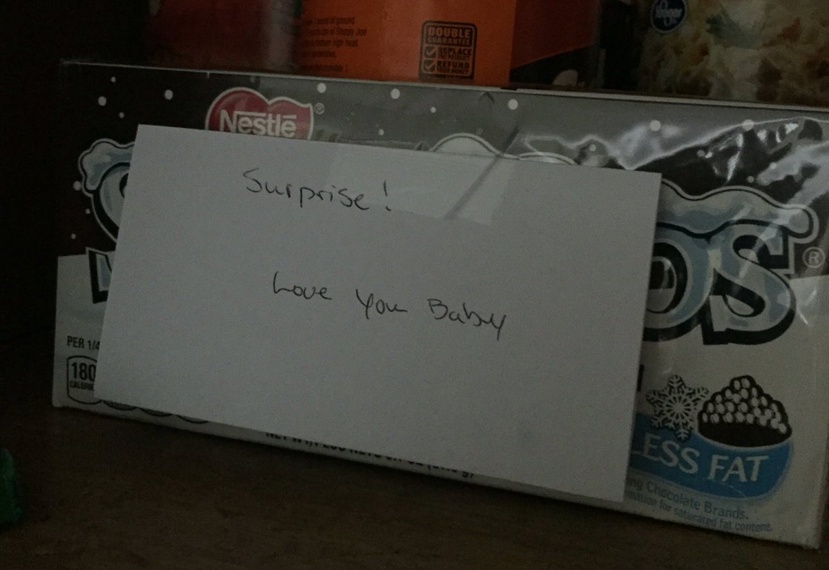 blkcld10's tweet image. #RelationshipGoals. When your BF knows your "secret stash" of chocolate is gone, &amp;amp; you wake up to this... #SnoCaps