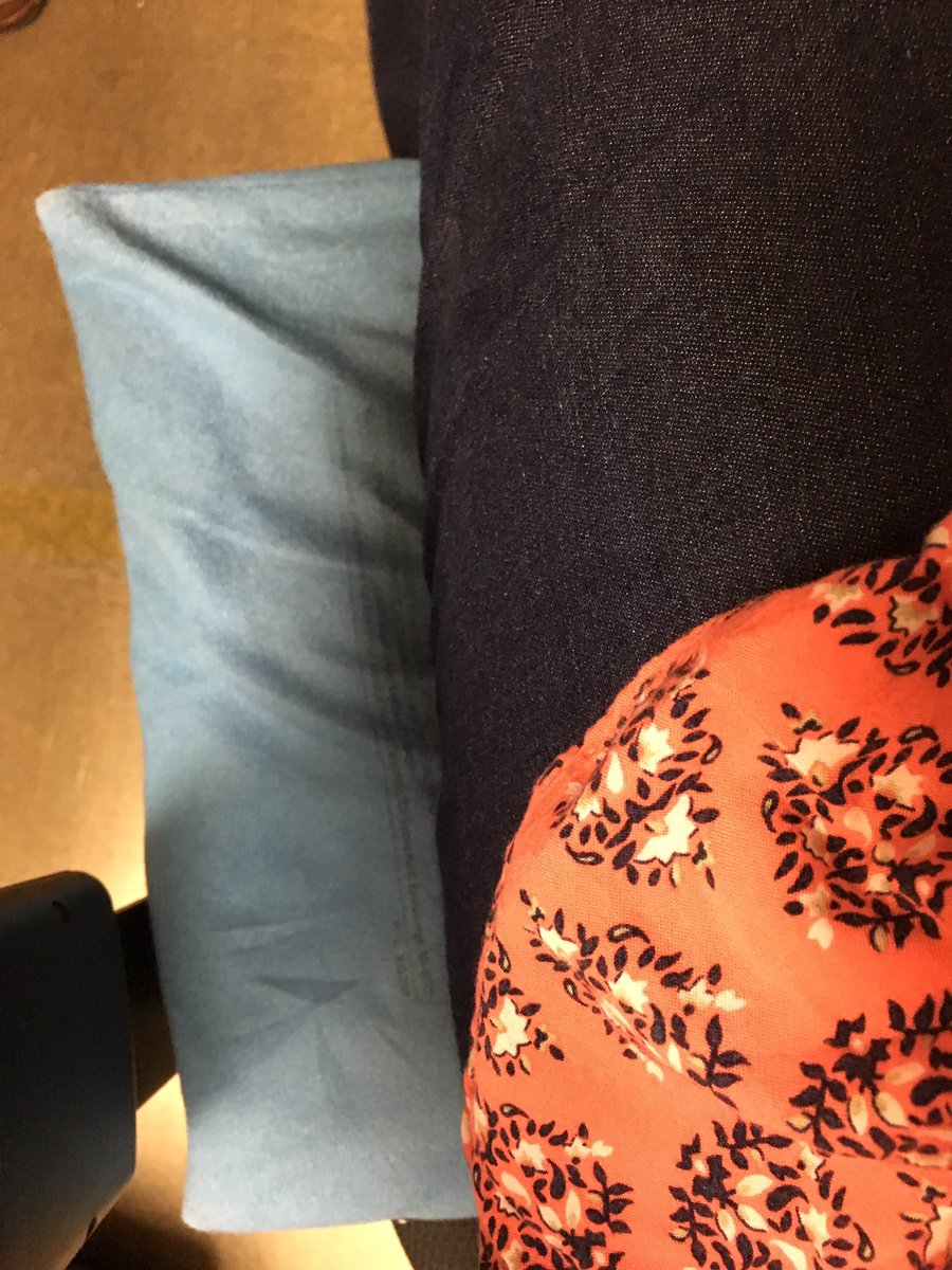 nicoleyoley159's tweet photo. Monday brought to you by my heating pad and muscle roller. #halfmarathonrecovery #halfmarathon #stjudeheroes https://t.co/rRNGCQ9nfI