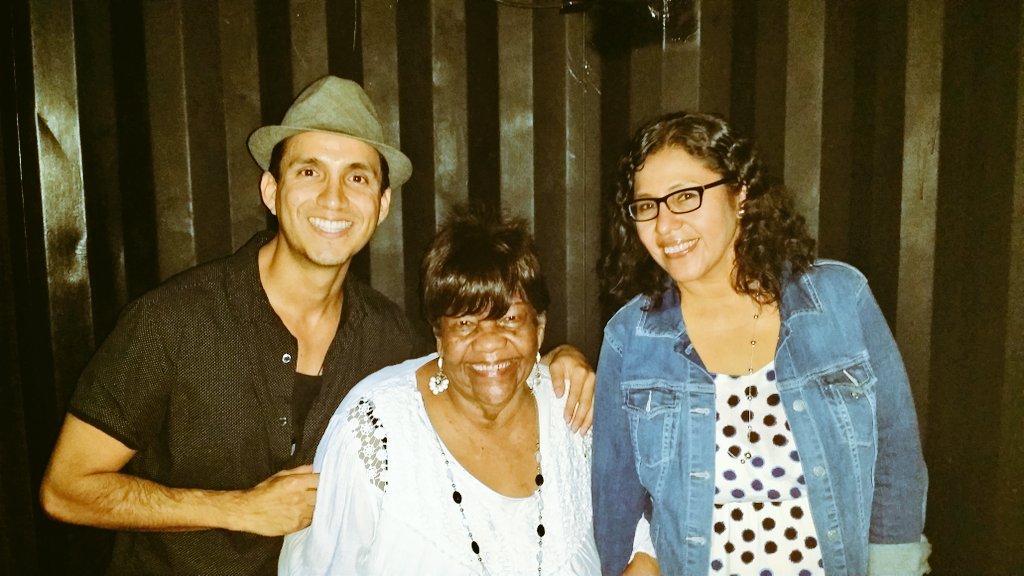 gatonick2's tweet photo. #Mike'sRevenge #SpecialVisit @MicroTheaterMia #FirstActress #EstherChavez & #Director @ivettekellems #actorslife https://t.co/e6T8p9tWNL