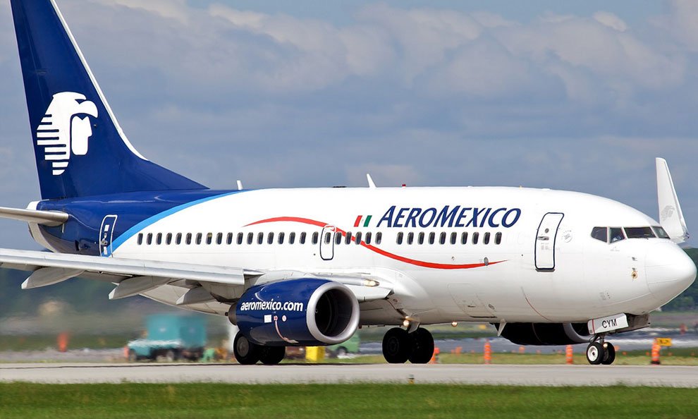 eeairline's tweet photo. #Aeromexico Says Federal Competition Commission Approves Deal with Delta Air ...

https://t.co/Tk5LJaHYKt https://t.co/FIi2xvb3rV