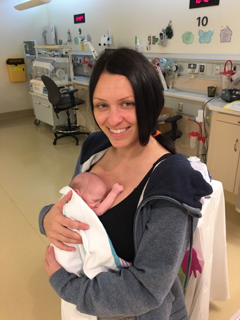 cherylosborne50's tweet photo. #kangaroomothercare
#MSHospital #kangaroocare #kangarooathon
Kangaroo care is so great for our littlest patients https://t.co/6Am8Wnr2y8