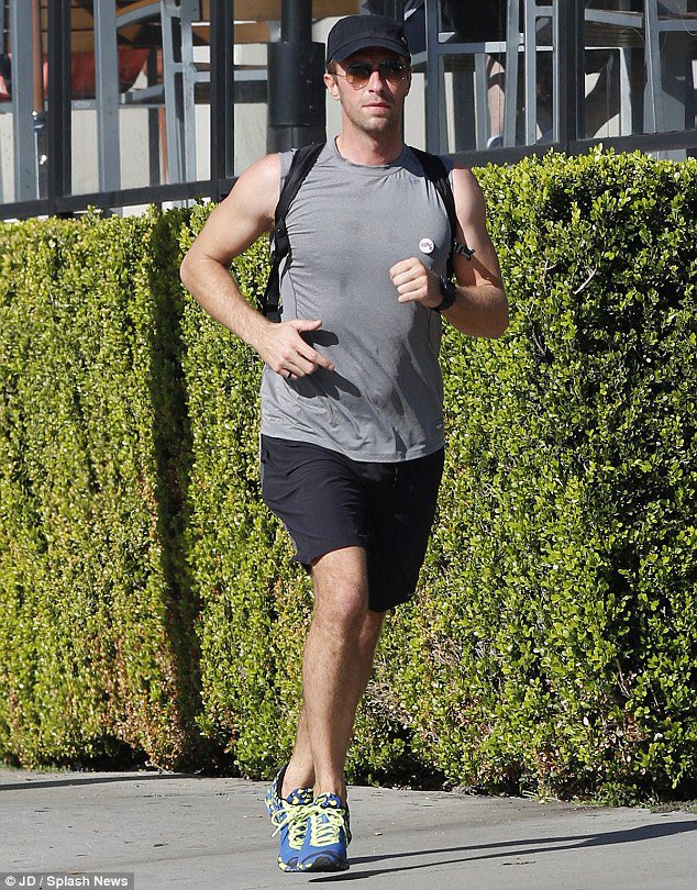 coldplaypolls's tweet image. Get you a man who can do both