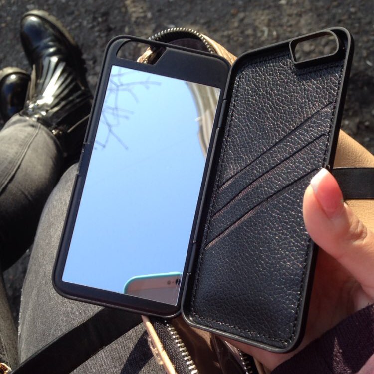 shopvioletsatin's tweet photo. black wallet case 📲 https://t.co/U4BAIGEmRP