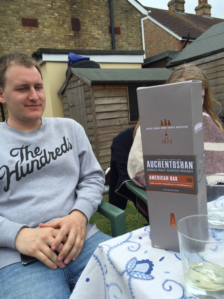 WatsonANayme's tweet photo. Having my first experience of @Auchentoshan thanks to @GavinTaylorPip. #smooth #lifeisgood #everysingledrop https://t.co/Uk4suajINe