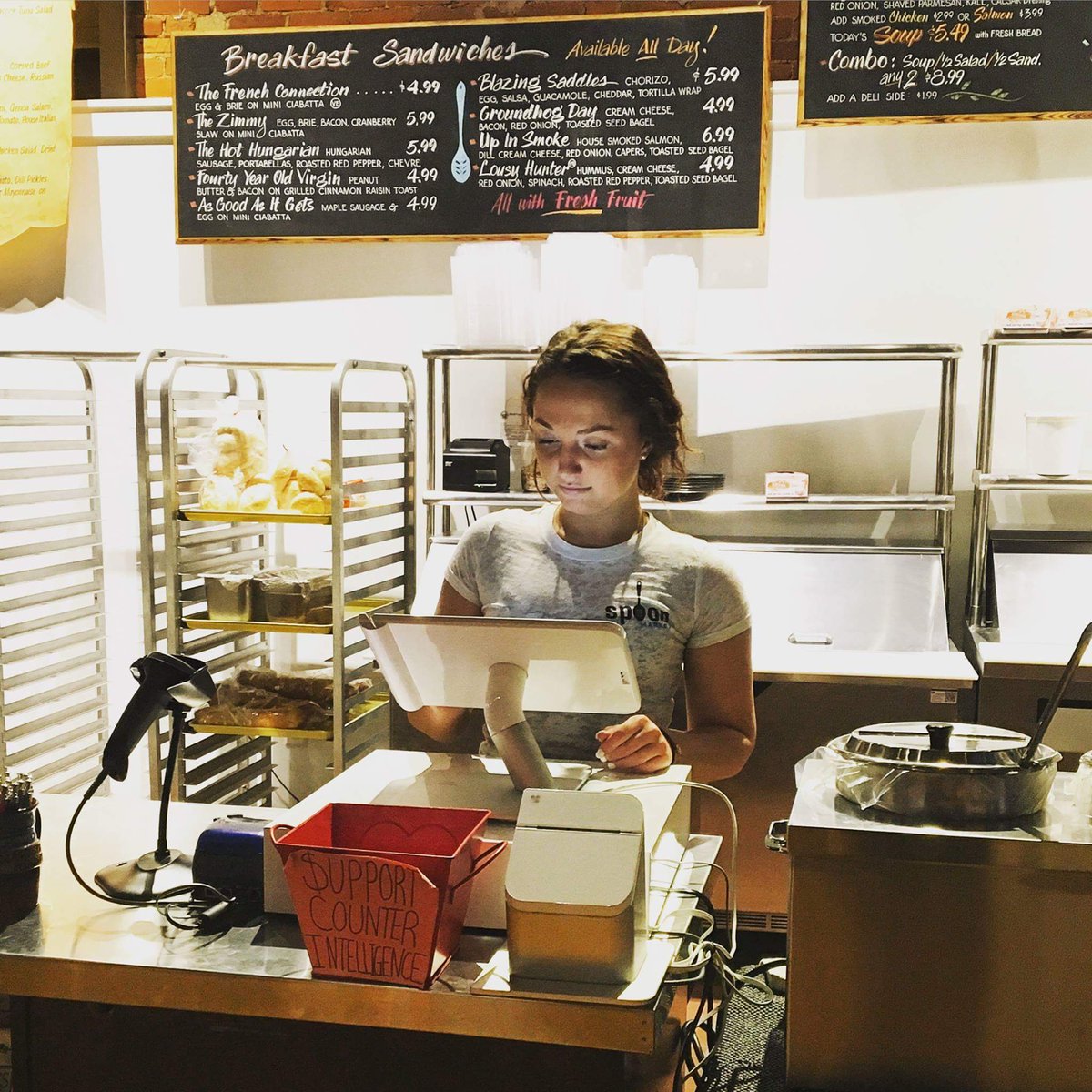 Waynewings's tweet photo. Look who's open for business! #seeyouspoon #getawayne @SpoonMarket https://t.co/HadMSloKyT
