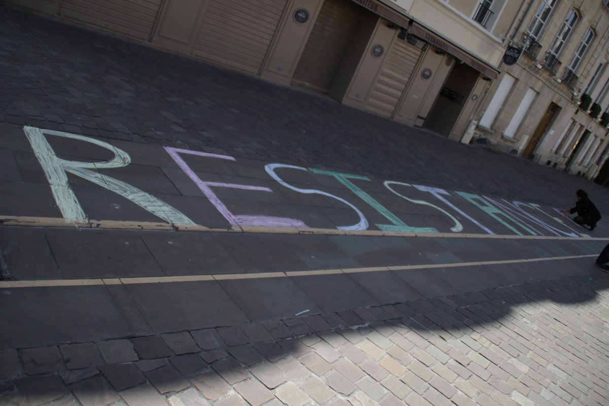NuitDeboutCaen's tweet photo. Les photos de la journée d'hier sont disponibles ! #62Mars #NuitDebout #Caen https://t.co/WfWta2yhkh https://t.co/sA6eFeeyaP