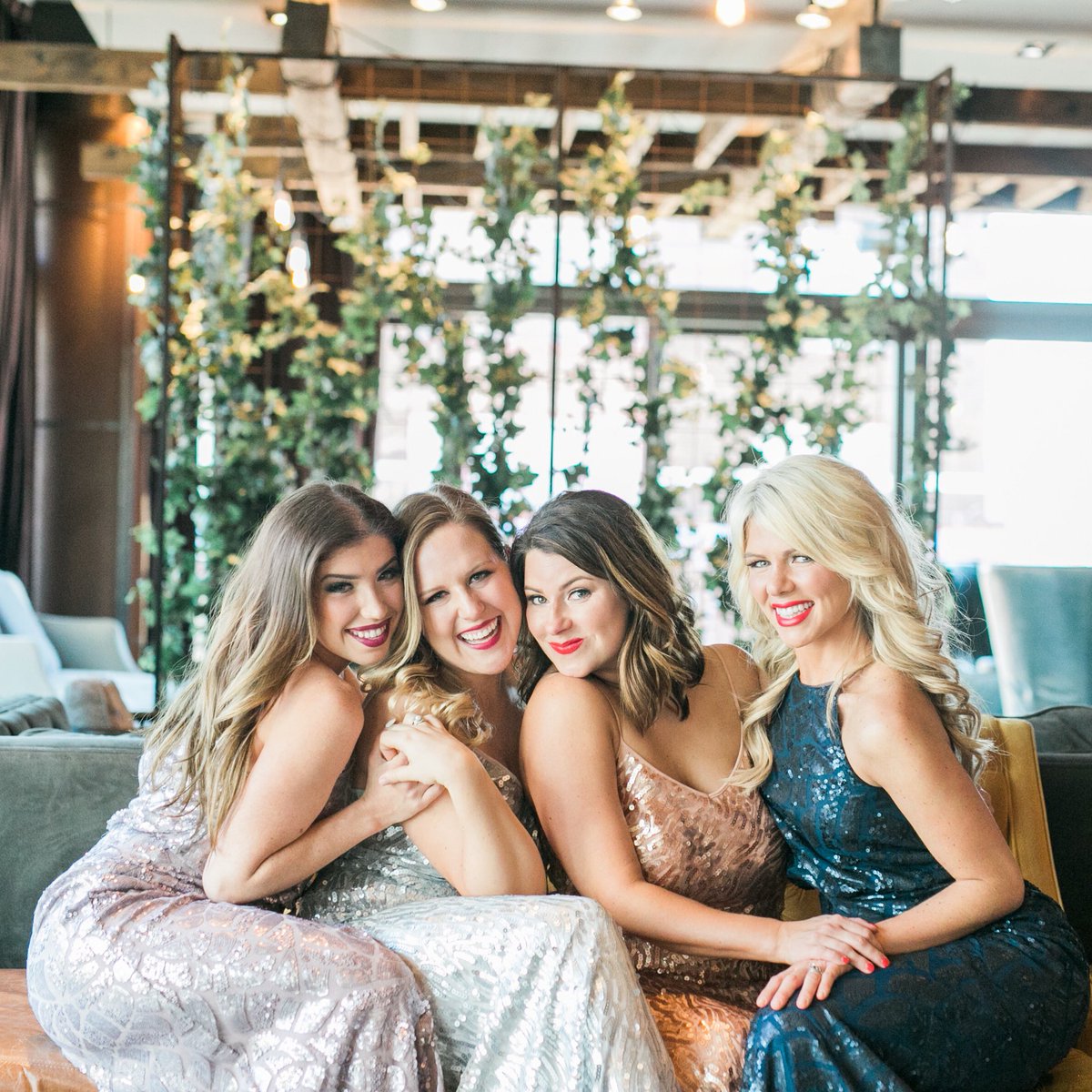 A little sparkle for your Monday! ✨ <a href="/donnamorgan_nyc/">Donna Morgan</a>