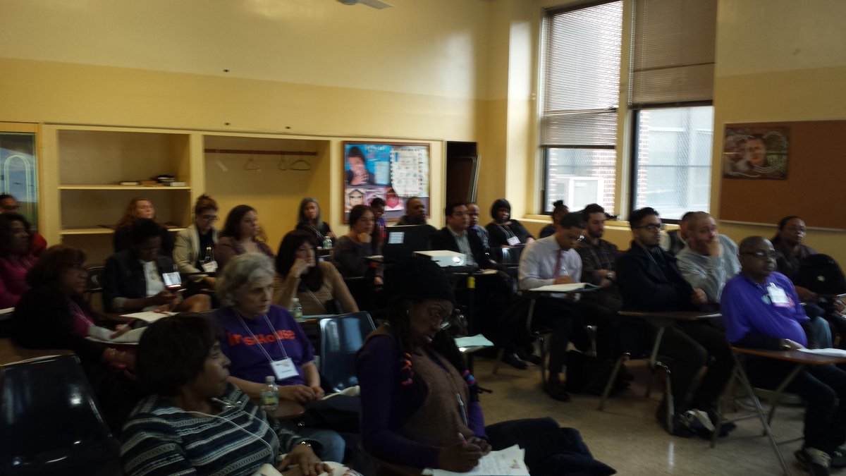 irishouseinc's tweet photo. @irishouse @KEEPIt100nyc #Breakoutsessions #ExpandingHousingasHealthcare @HarlemUnited #WAFSummit #HowToSaveALive https://t.co/s5PwLrrs0k