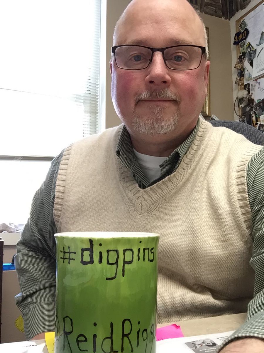 sundilu's tweet image. Here's @ReidRiggle rocking #DigPINS !