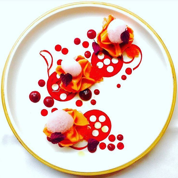 UltraVaganza's tweet photo. Creativity at its best.

@marco_tola_chef 
#grateplates #chefstalk #truecooks #foodstars #chefsroll #chefsofinstagr… https://t.co/WFQGRMLE8t