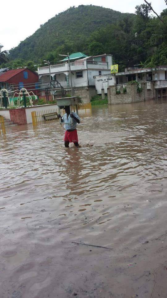 Jeapam's tweet photo. Inondation à Baradères dans le département des Nippes. https://t.co/8bREpGJm9O