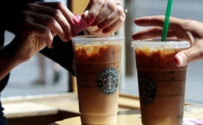 Cold as ice: #Starbucks sued for drinks having too much ice, not enough coffee. bit.ly/1SXpYlU https://t.co/GGf40y56yr