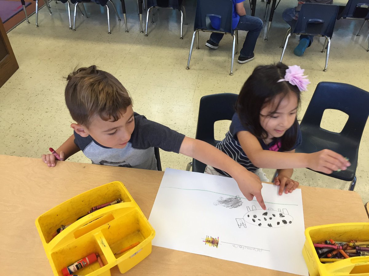 andersonsowls's tweet photo. Farm team magic! Creative collaboration is so much fun! #andersonsowls #kindergarten #mdusdpride https://t.co/gZPUZHSbop