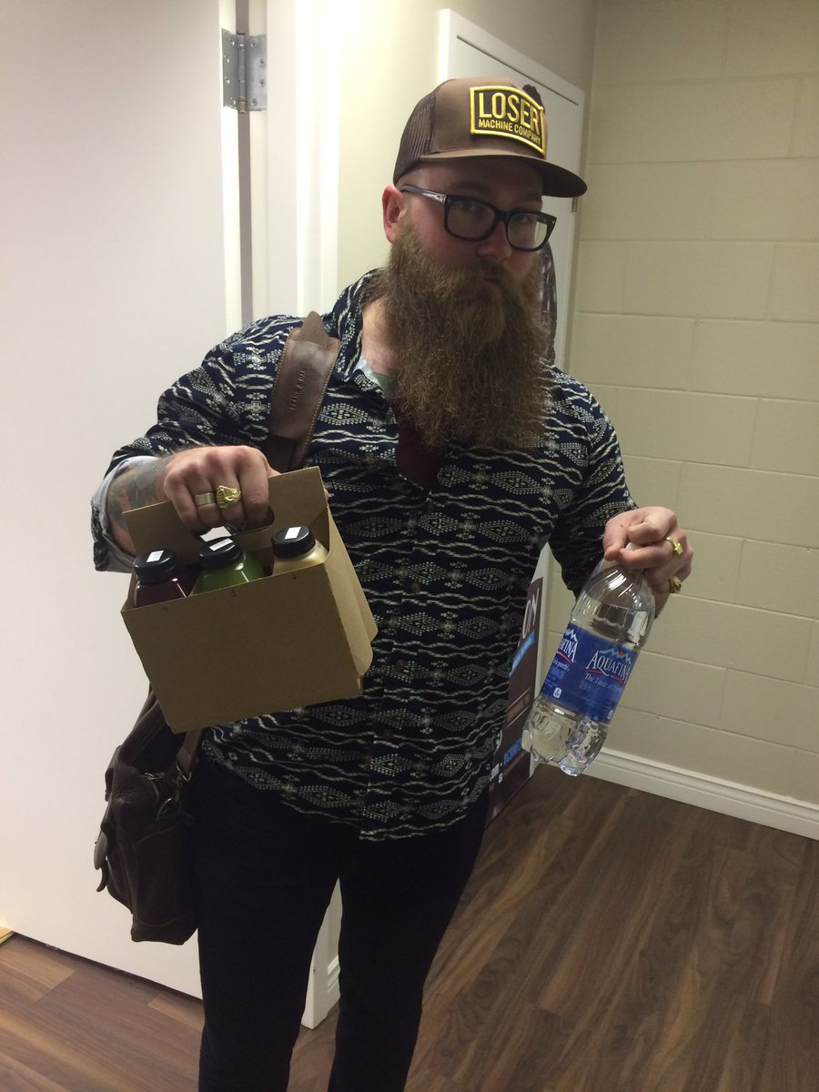 BrodieOkeefe's tweet photo. Used to seeing @aldouglas show up to the office with burgers, candy and a DP. Today a 6 pack from @rawsomejuicebar. https://t.co/TxkKDOvqVK