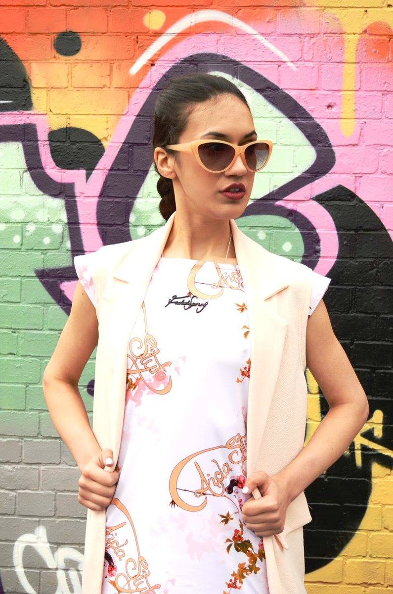 Faded_Spring's tweet photo. Ever dreamed of becoming a full time blogger?Me too &amp; here's why https://t.co/PHRmAM3AJn @fashbeautylife #fbloggers https://t.co/of3Z8sv6zg