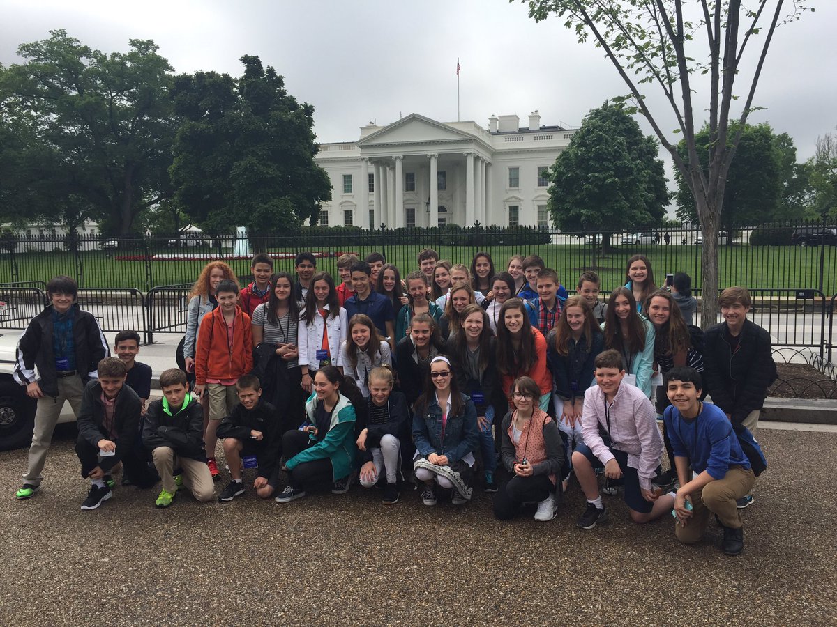 MsMcD11's tweet photo. We're moving in! #SJS2DC16 #sjsgrade7#sjsgrade8 https://t.co/jM7SxZv9vs