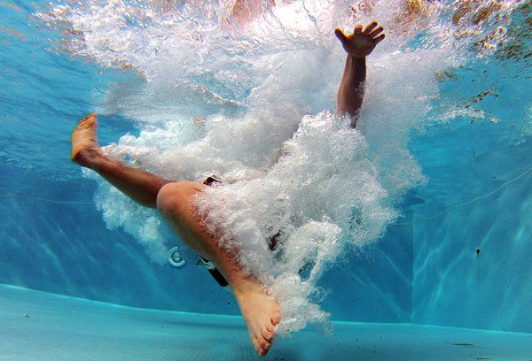 If you know someone thinking about taking the plunge into #business, send them here first.
ow.ly/10BZbt