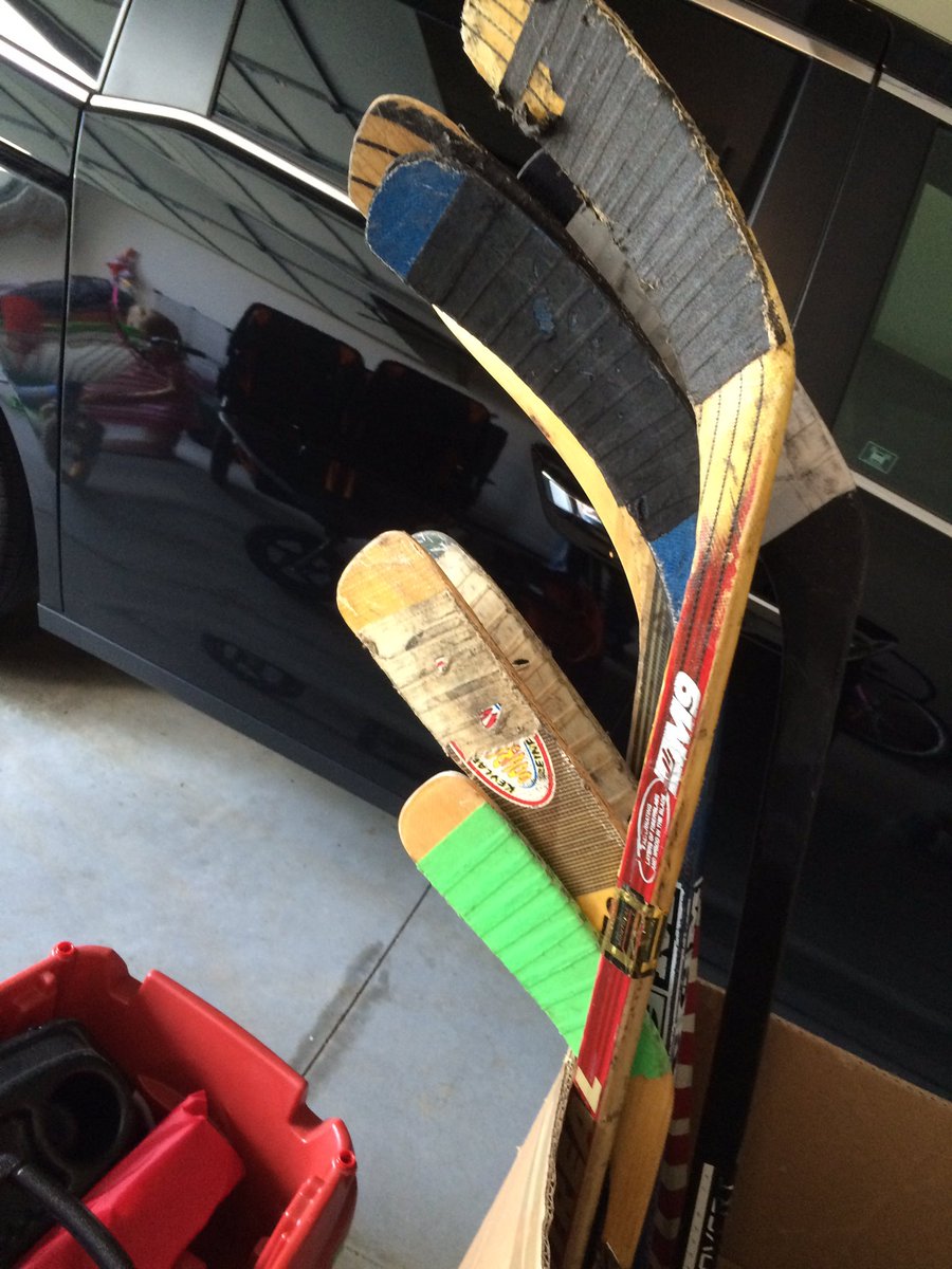 jlib9's tweet photo. Movers asked me what these funny pieces of wood are. #LibFamilyMove #VT2GA @EYHAVT @Hags44 https://t.co/0lTK6YQDLz