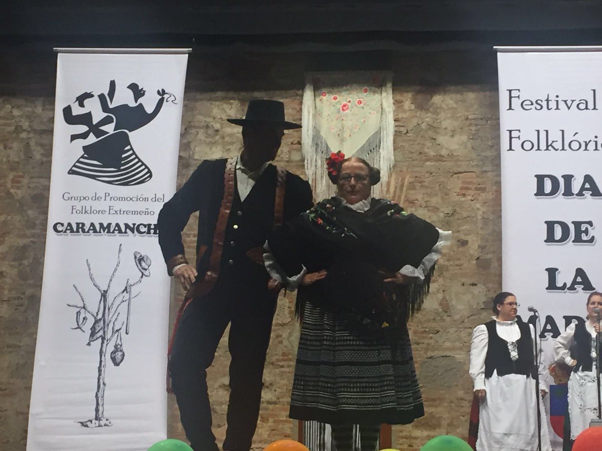 Ayto_DonBenito's tweet photo. Festival Folklórico del Día de la Madre organizado por @caramancho que tuvo lugar ayer en el Teatro Imperial. https://t.co/XBBOS0y3Eb