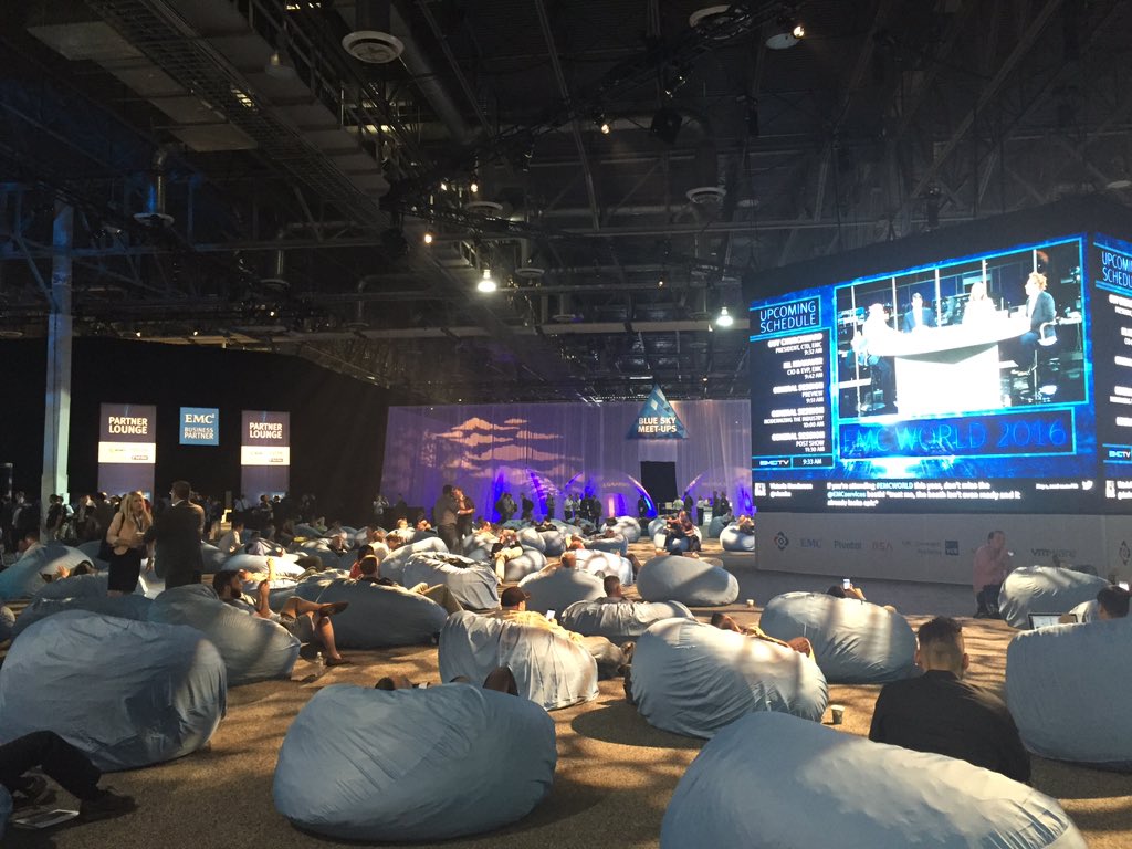 ilkerEMC's tweet photo. #emcworld2016 #emcgermanyrocks @DinkoEror @Zastrm @benjaminkrebs1  tell me more please https://t.co/rCyt2HYA4k