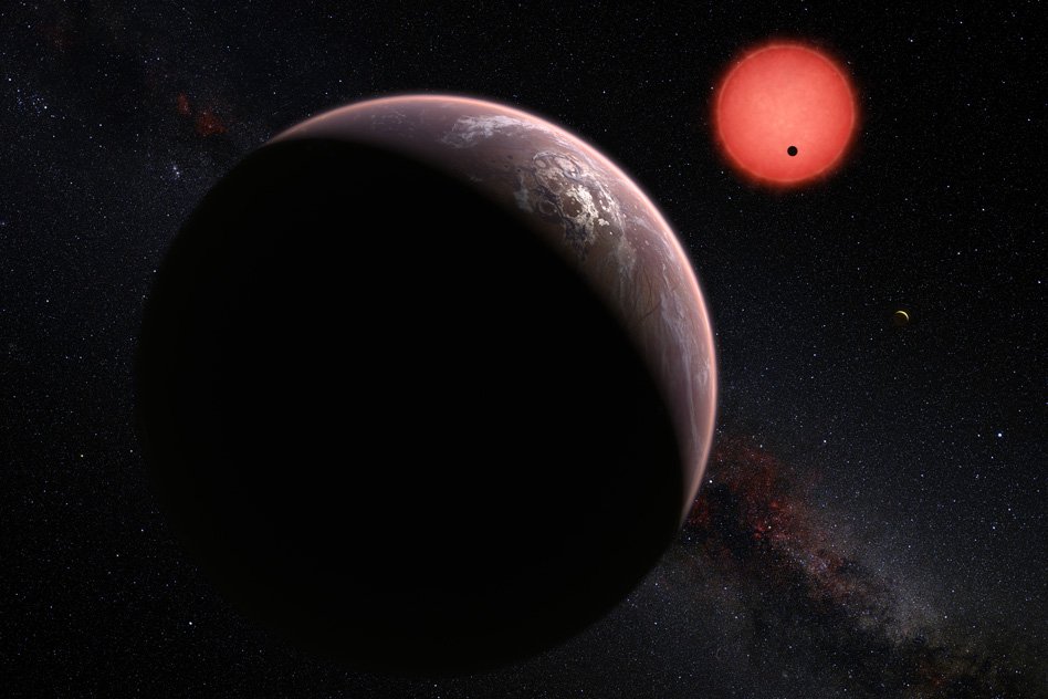 MIT's tweet photo. Astronomers in @eapsMIT discover three potentially habitable Earth-sized #exoplanets https://t.co/awWjYwaOGb https://t.co/64KhQXl7nj