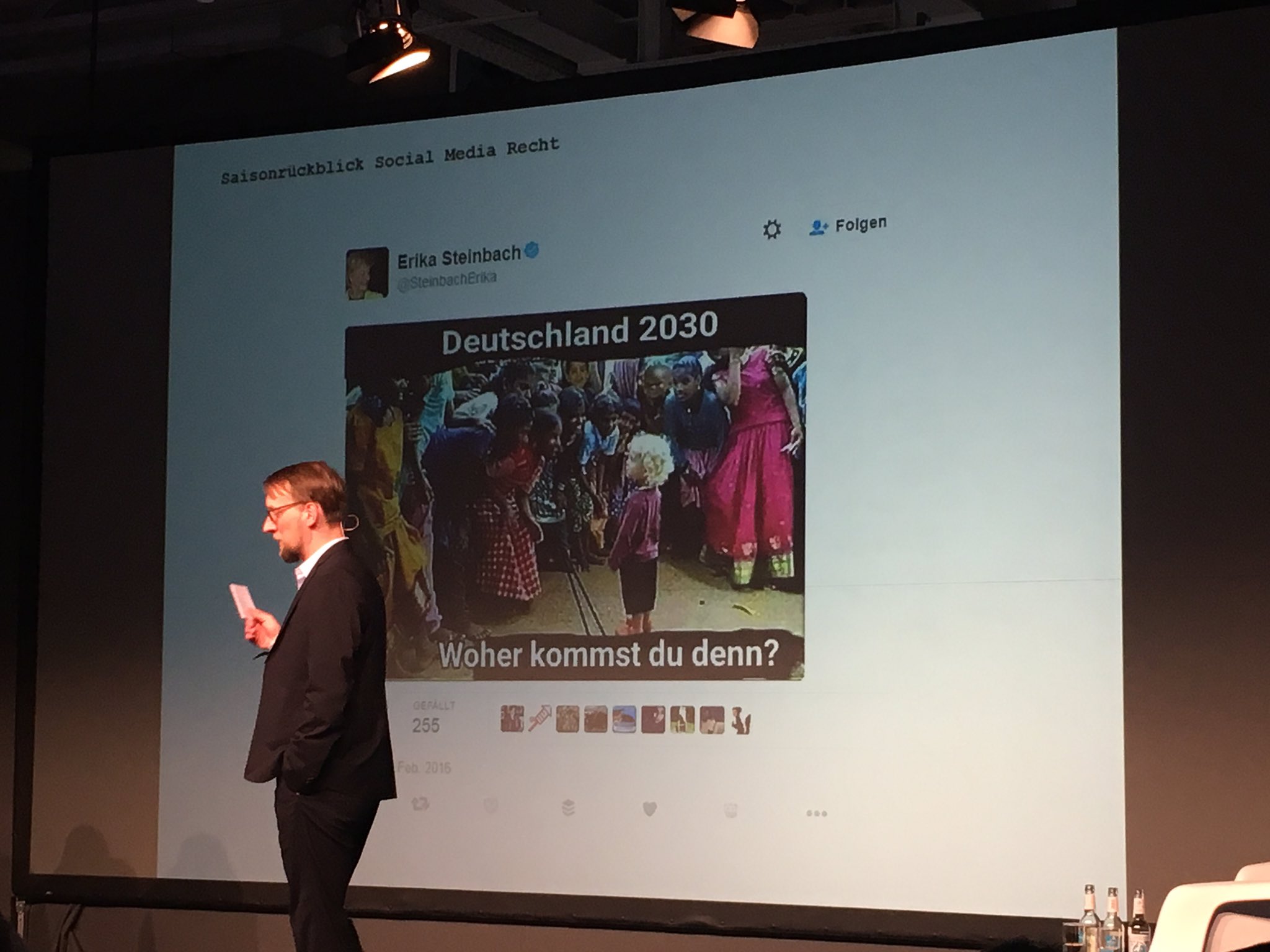 Der umstrittene Tweet von @SteinbachErika ist Thema der #mcb16 - der Post stellt Urheberrechtsverletzung dar. https://t.co/hNx1NsuIb1