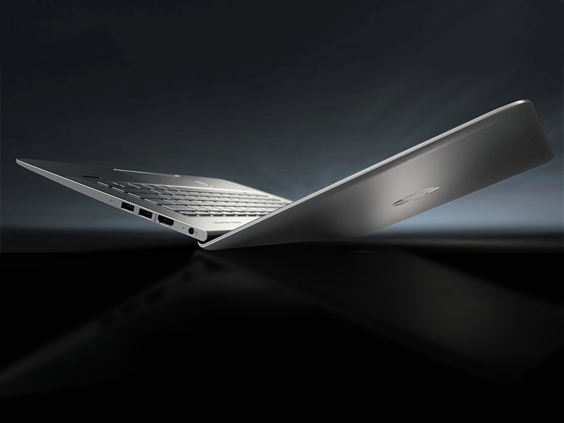 HPChile's tweet photo. 10 horas de productividad que caben en sólo 12.9 mm. #ENVYNotebook. https://t.co/1GGXctI7qY https://t.co/3tKAmpDSry