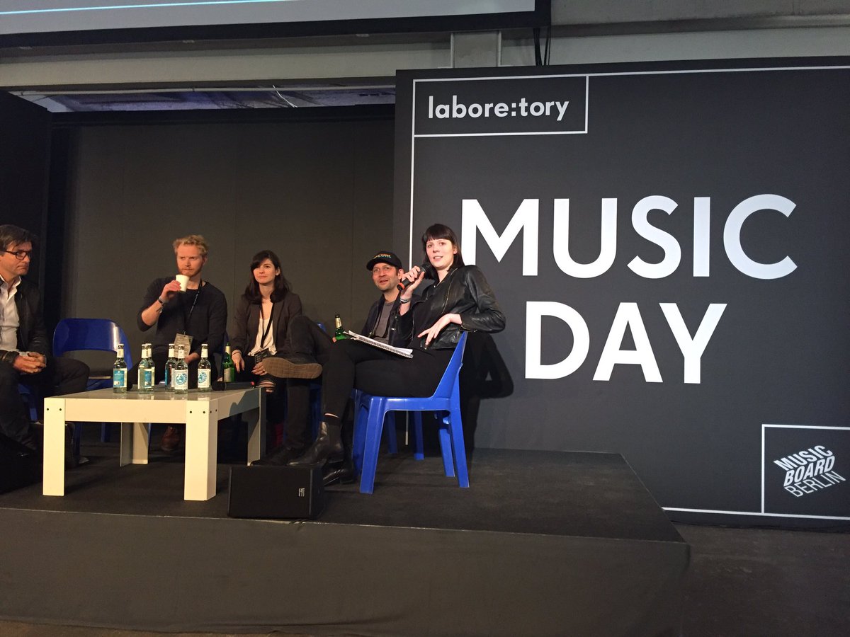 AngelinaLito's tweet photo. Fishbowl #rp_si16 #rpTEN #musicday #laboretory #musicboard #berlin https://t.co/Eq6b4ucMsC