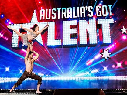 MickandEmma's tweet photo. Our Gold Buzzer Performance @GotTalentAU  Australia's Got Talent 2016 given to us the the gorgeous @sophiemonk ✌💛💥🎉🎊 https://t.co/JfwjEaBPyl