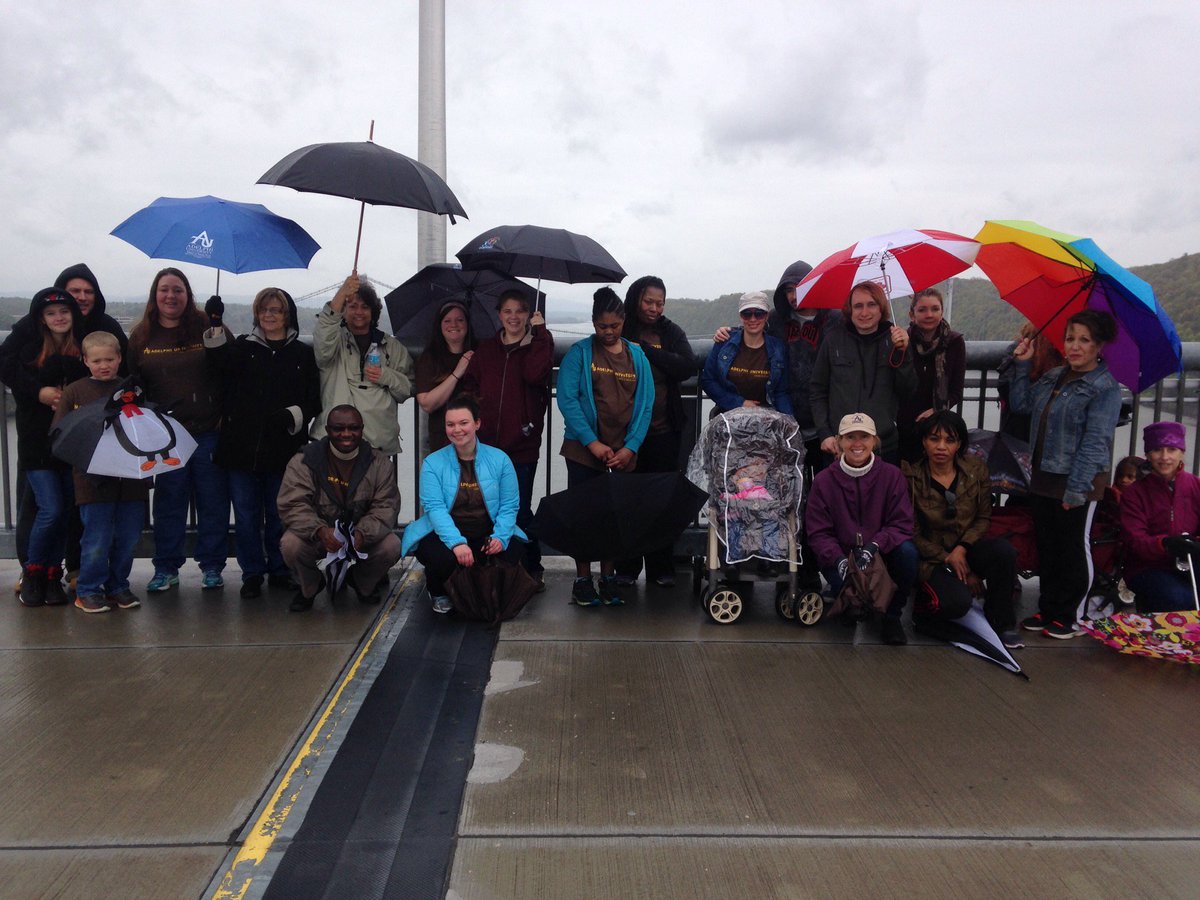 AdelphiSWDean's tweet image. Congrats to SSW HV Students and their annual "Walkway over the Hudson" event to raise $$ for a local nonprofit org