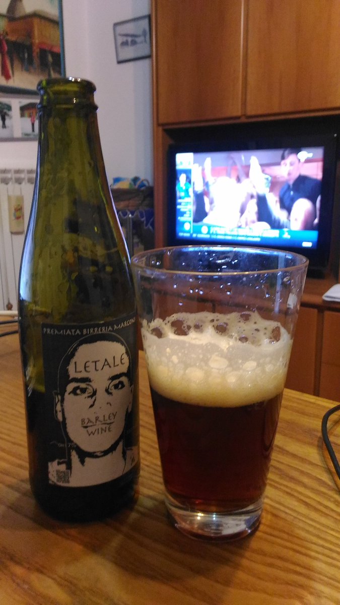 TheBert_one's tweet image. #GRAZIECLAUDIO grazie grazie grazie.. birra artigianale di un amico aperta per te! #letALE  #Leicester #favola
