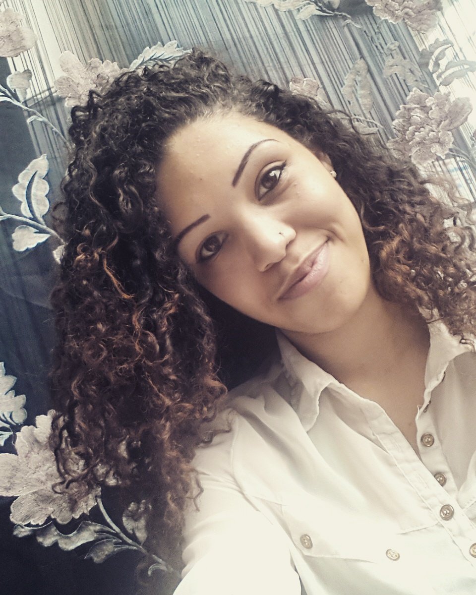 ahomeward's tweet photo. Quick #birthdayphoto #birthday #photo ππ #curlyhair #CurleySue https://t.co/W8zGBlDaQk
