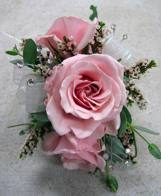 FlairFloral's tweet photo. Missing your prom corsage? Flair Floral has got you covered! 

#prom #flairfloral #therkgroup https://t.co/vROsdW2EQH
