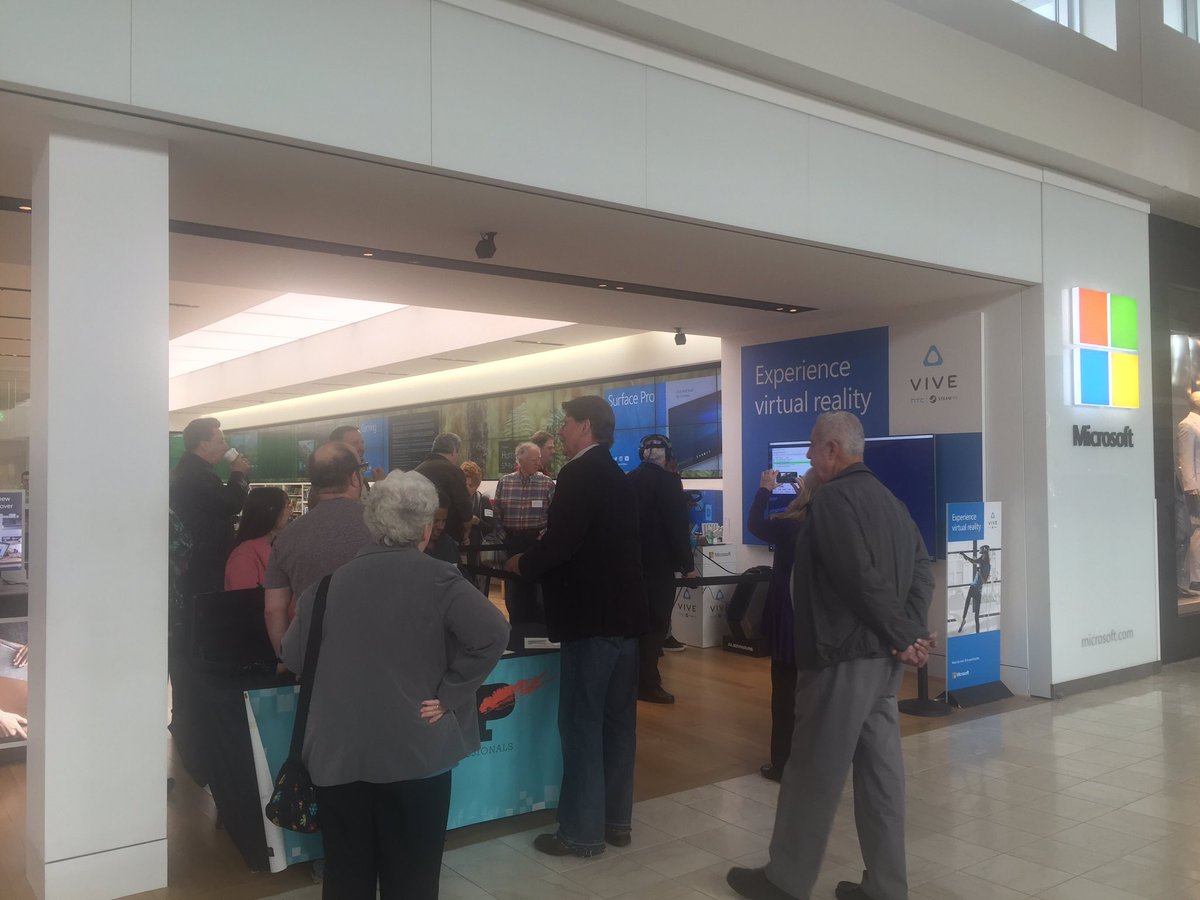 LIProfessionals's tweet photo. We'll be here 6-9pm. Come join us at the @Microsoft store at @WaltWhitmanShop for @htcvive demo! #VirtualReality https://t.co/6hYIHLjR26