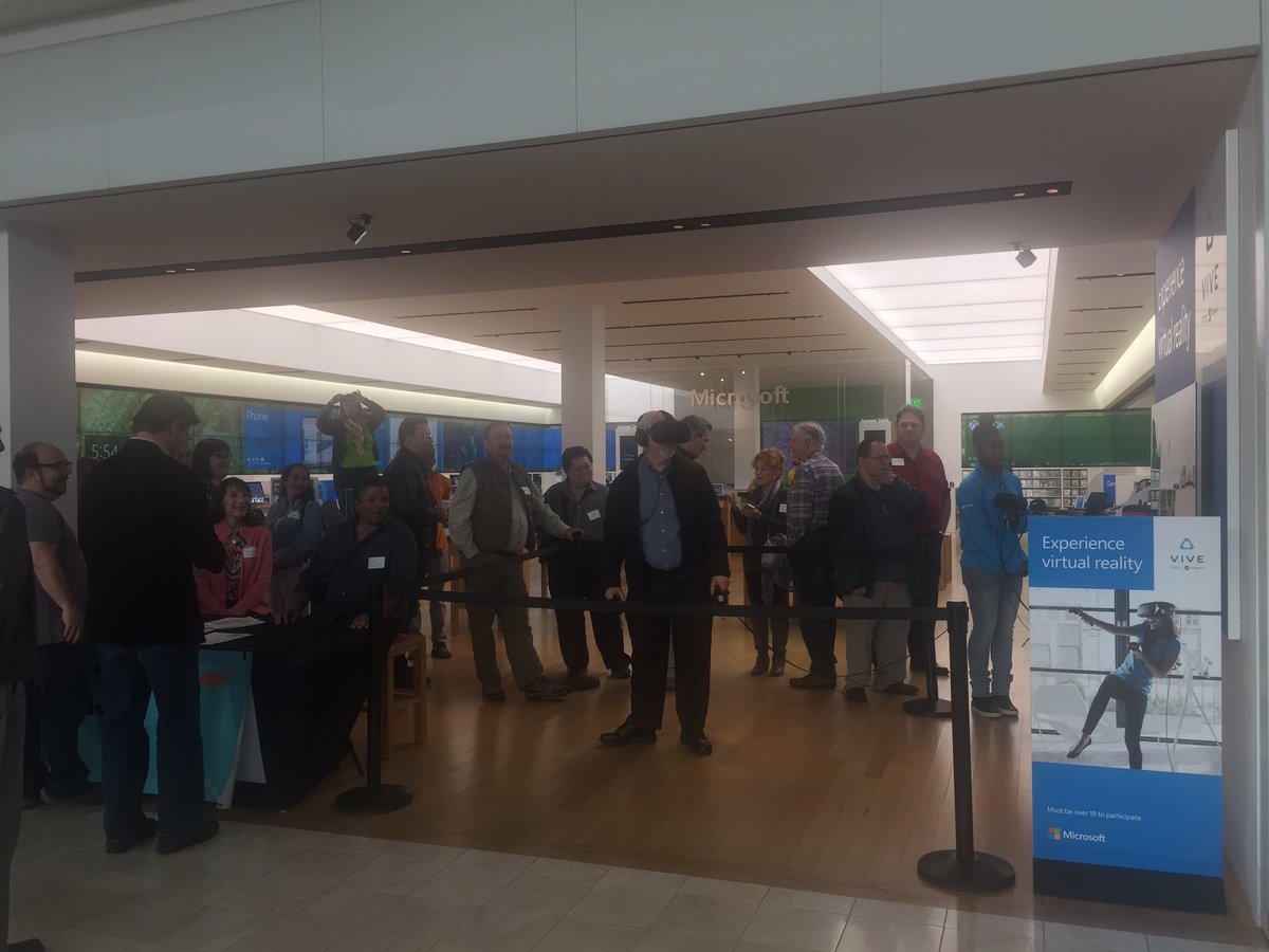 LIProfessionals's tweet photo. We'll be here 6-9pm. Come join us at the @Microsoft store at @WaltWhitmanShop for @htcvive demo! #VirtualReality https://t.co/6hYIHLjR26