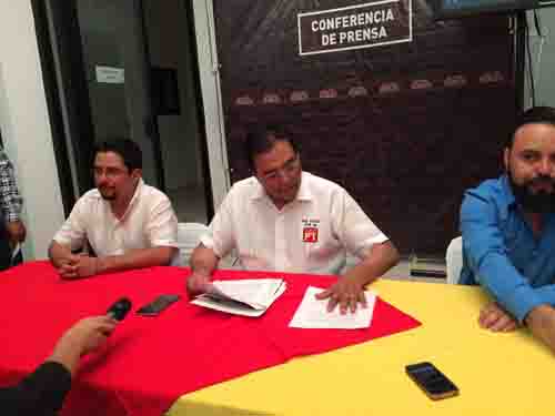 Robles Montoya, cuestiona enriquecimiento ilícito de Coco Castillo @JesusRomero_Oax vozdelsur.com.mx/informacion-ge… #PT