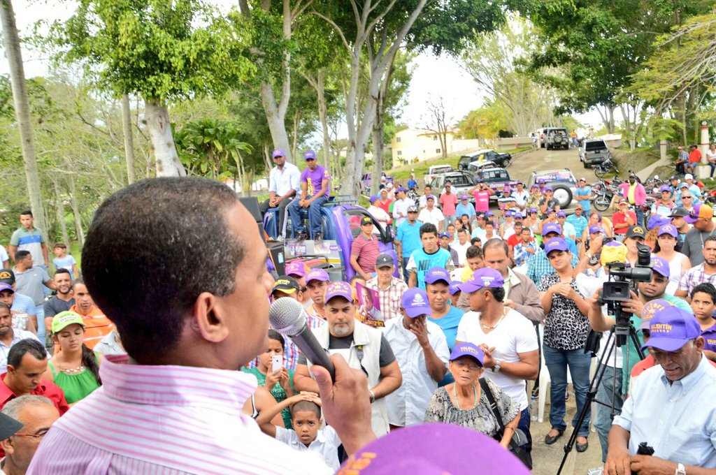 JusticialistaRD's tweet photo. En Las Placetas deben de votar por @danilomedina que ha contuidos las carreteras @JCesarValentin #SajomaConValentin https://t.co/75pM96Vuil