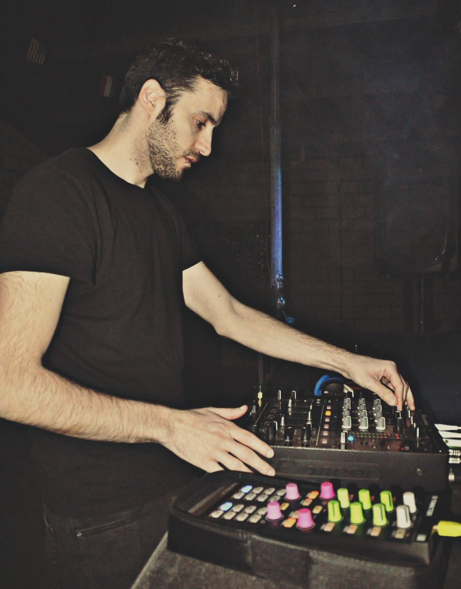 IulianoMambo's tweet photo. Pics last saturday #music #techhouse #lemonaidmusic #gigs #nativeinstruments #iulianomambo https://t.co/pbbVnSO4m6