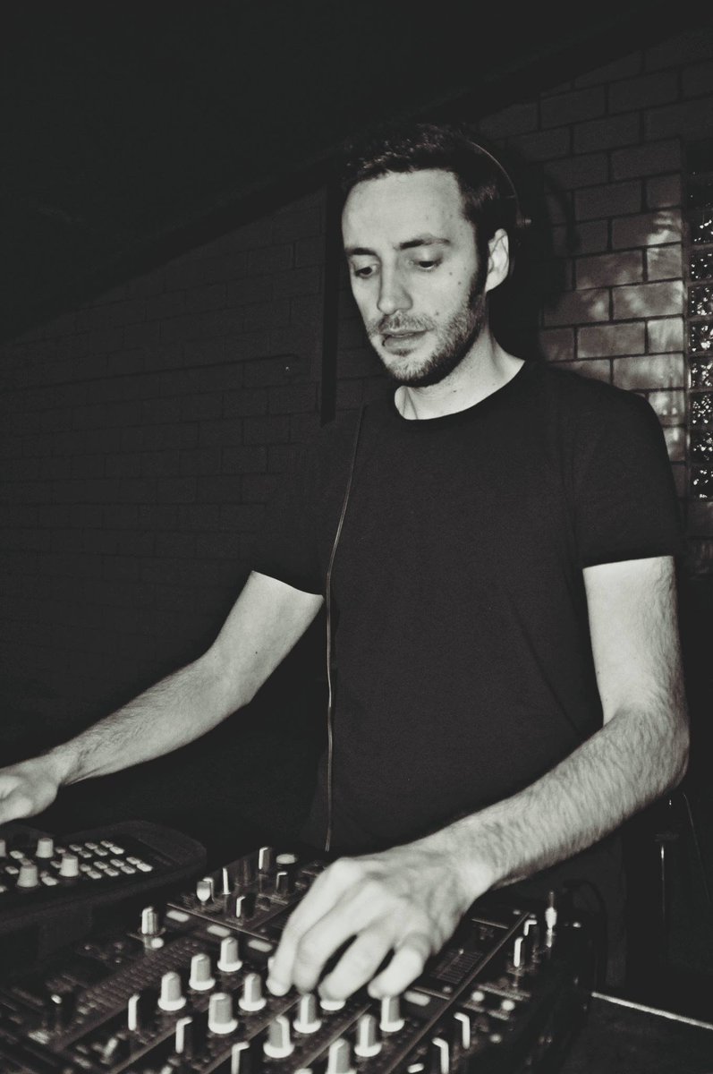 IulianoMambo's tweet photo. Pics last saturday #music #techhouse #lemonaidmusic #gigs #nativeinstruments #iulianomambo https://t.co/pbbVnSO4m6