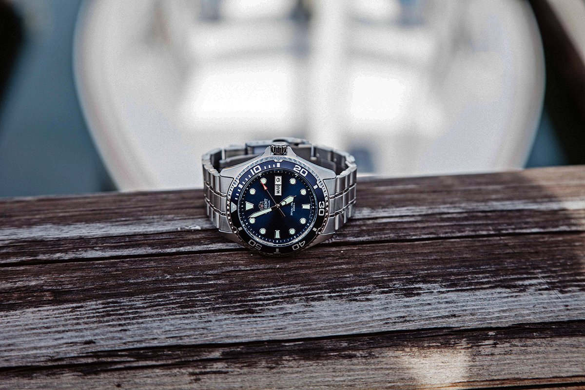 OrientWatchUSA's tweet photo. The new #RayII feels right at home by the harbor. Get yours just in time for #summer: https://t.co/19c4SbBqcu #womw https://t.co/j5fRIKQr1d